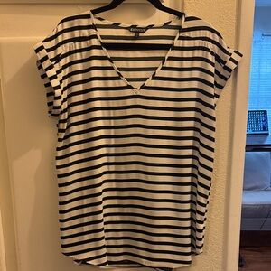Express Striped V-Neck Short Sleeve Top